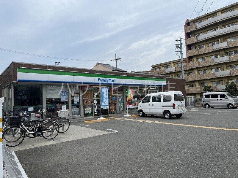コンビニ　ファミリーマート毛馬町一丁目店（コンビニ）まで617m