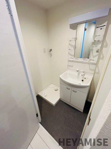 洗面設備　※同間取りの別のお部屋の画像です※
