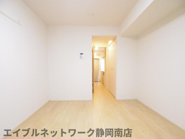 居室・リビング　ゆったり過ごせる居間です