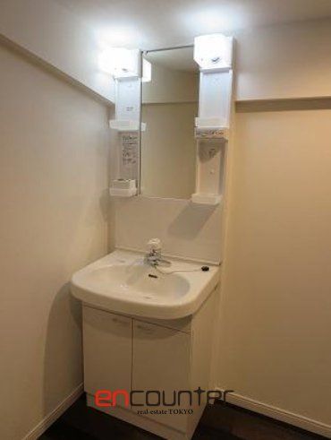 洗面設備　※同マンション別室参考写真