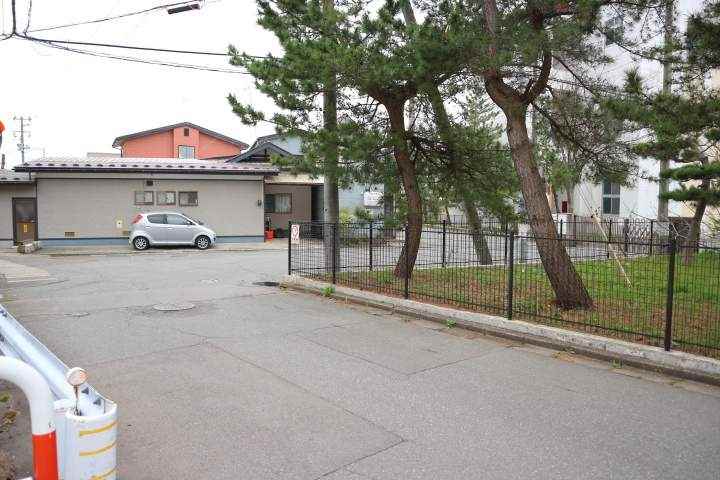 その他　前面道路（その他）まで0m