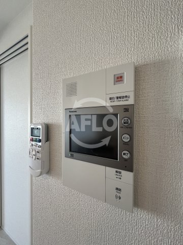 セキュリティ　セレニテ十三ミラク　モニター付きインターホン