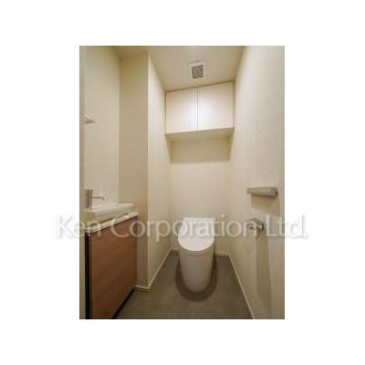 トイレ　同タイプ5階のお部屋を撮影。仕様が異なることがあります。