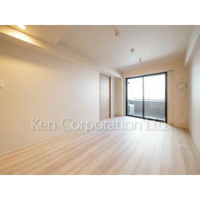 居室・リビング　同タイプ5階のお部屋を撮影。仕様が異なることがあります。