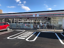 コンビニ　セブンイレブン 甲府下飯田店（コンビニ）まで627m