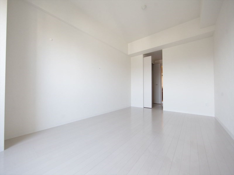 居室・リビング　洋室9.7帖　クローゼット付（収納充実してます）