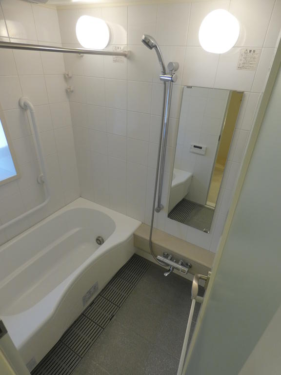 バス・シャワールーム　バス