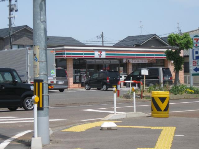 コンビニ　セブンイレブン（コンビニ）まで501m