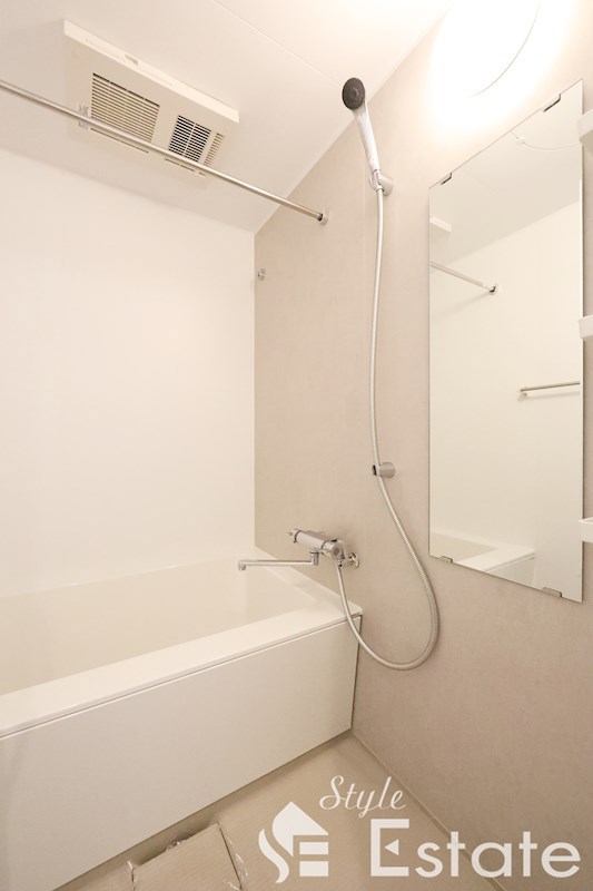 バス・シャワールーム　バスルーム