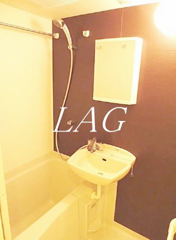 バス・シャワールーム　お風呂です。