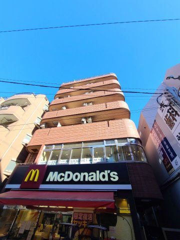 建物外観　外観は落ち着いています