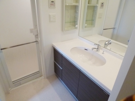 洗面設備　独立洗面化粧台付きでおすすめです！