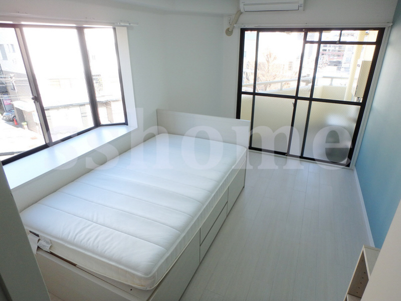 居室・リビング　明るいお部屋です♪