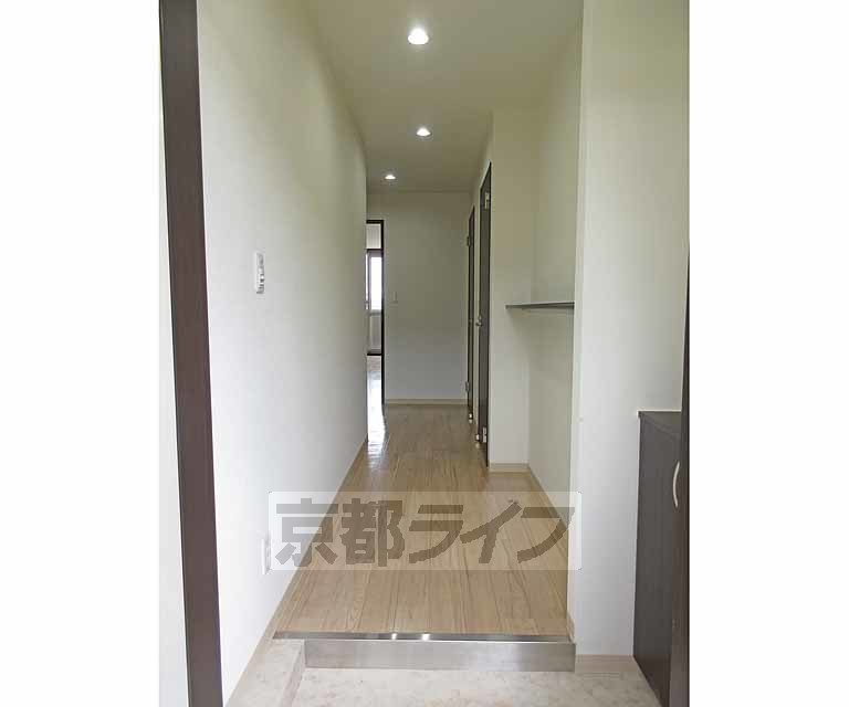 その他部屋・スペース　幅のある廊下です