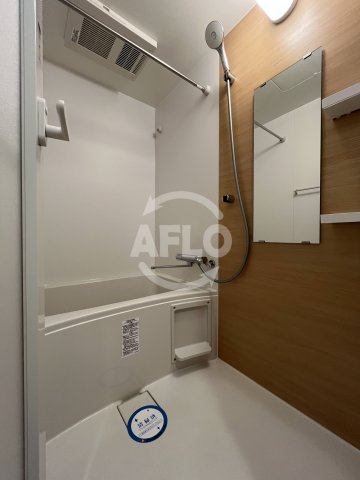 バス・シャワールーム　コンフォリア・リヴ新大阪Q　浴室