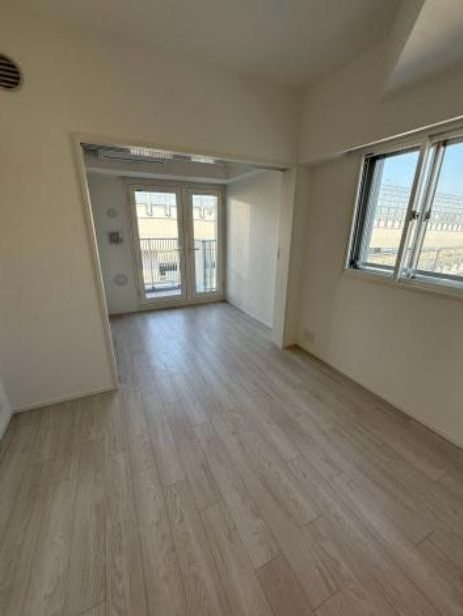 居室・リビング　別号室参考写真