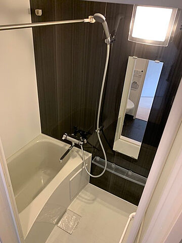 バス・シャワールーム　※別部屋参考写真