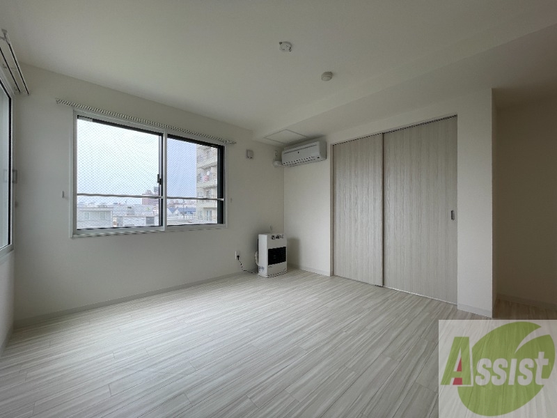 居室・リビング　広くてきれいなリビングです！快適に過ごせそうですね。