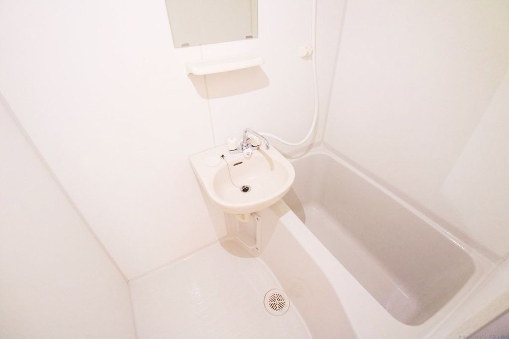 バス・シャワールーム　バス