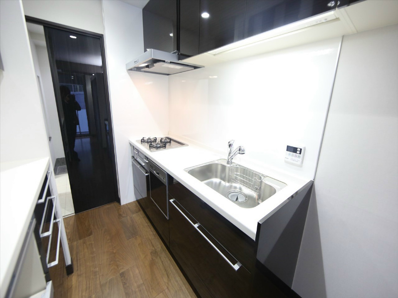 キッチン　システムキッチン（ガス3口コンログリル付）食器洗浄乾燥機