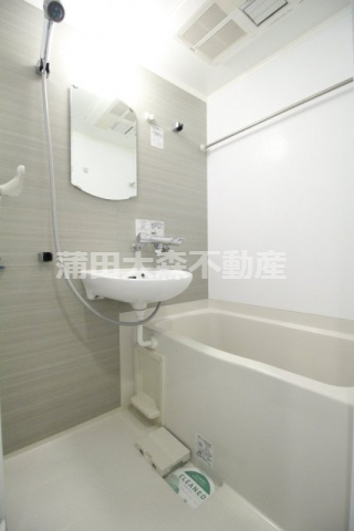 バス・シャワールーム　浴室乾燥機付きバスルーム　お風呂