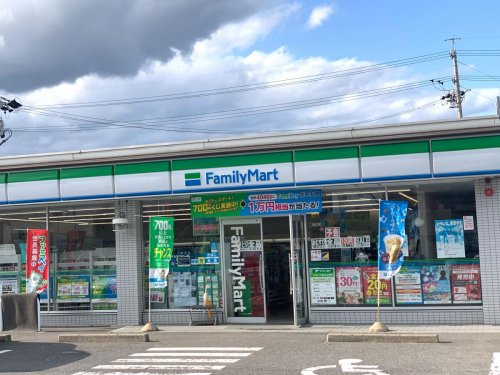 コンビニ　ファミリーマート 岐南薬師寺店（コンビニ）まで218m