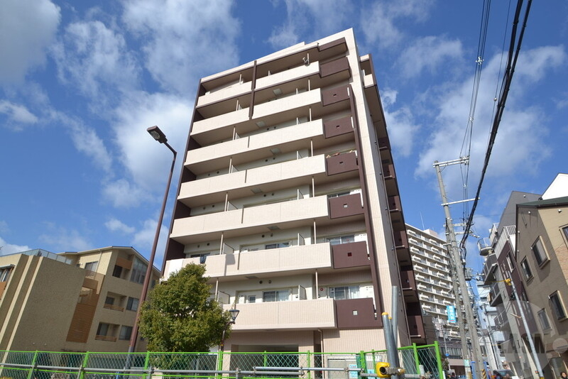 建物外観　南向きバルコニーで日当たり良好