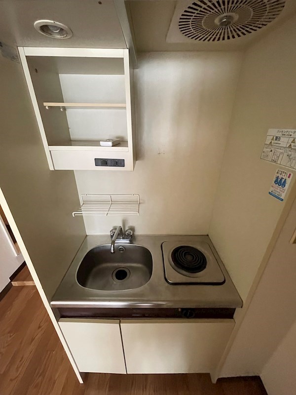 キッチン　別室の画像です、ご参考までに