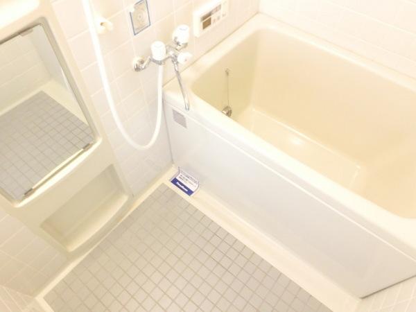 バス・シャワールーム　追い焚き付き！