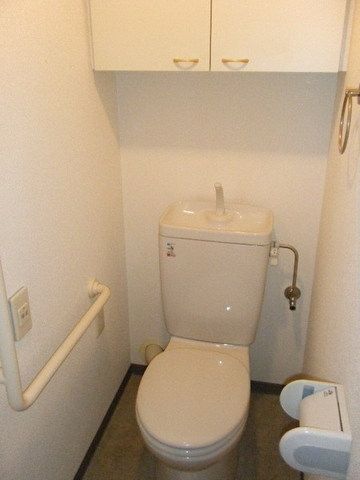 トイレ　同じ間取りの別部屋写真