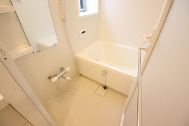 バス・シャワールーム　※別室の参考写真の為、現況優先です。