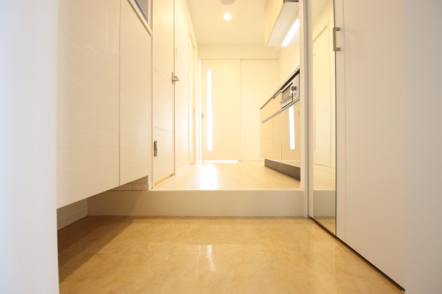 玄関　※別室の参考写真の為、現況優先です。
