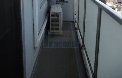 バルコニー　明るいバルコニー！