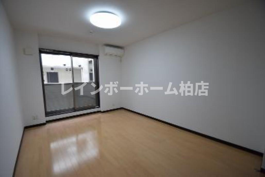 居室・リビング　使いやすい居間です