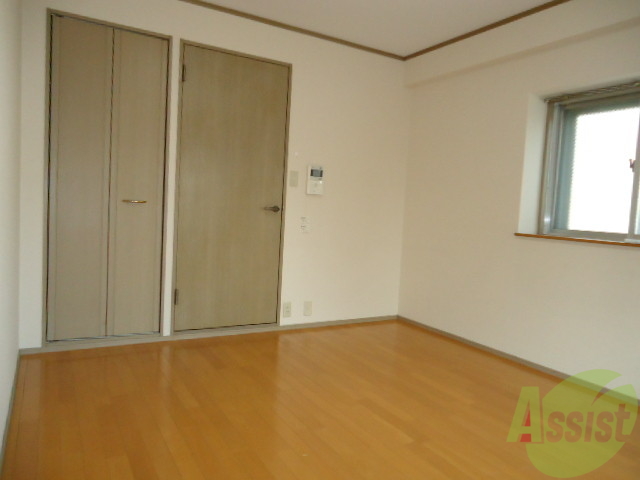 居室・リビング　南向きで明るいお部屋