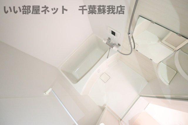 バス・シャワールーム　コンパクトで使いやすいお風呂です