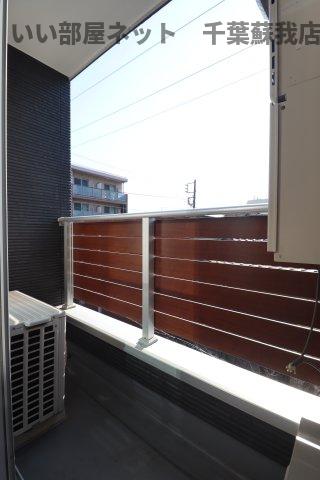 バルコニー　バルコニーからの眺めを楽しみながら食事をしませんか