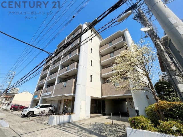 建物外観　オートロック・防犯カメラ付きで安心です！