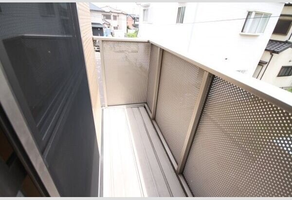 バルコニー　※写真は同じマンションの違う部屋のものになります。