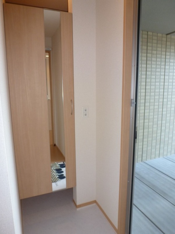 玄関　図面と現状に相違がある場合には現状を優先