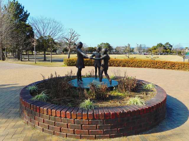 公園　美薗中央公園（公園）まで525m