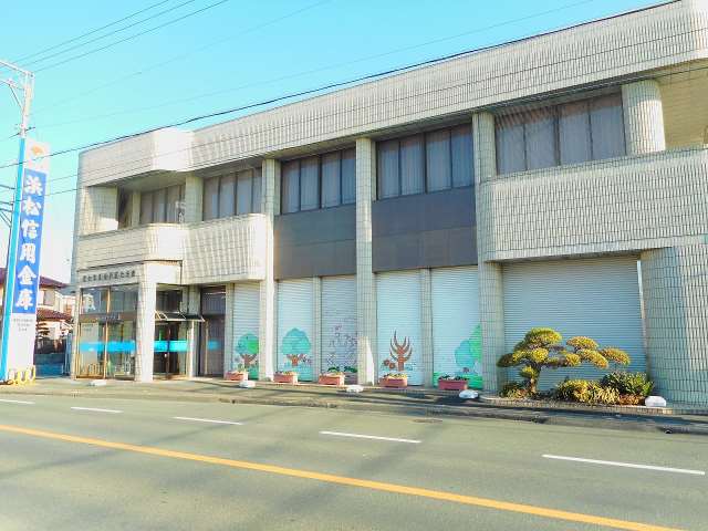 銀行　浜松磐田信用金庫浜北支店（銀行）まで360m