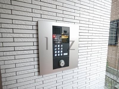 セキュリティ　安心のモニター付きインターホンです。