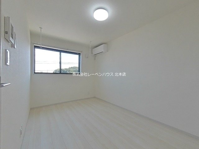 居室・リビング　同物件別部屋参考写真