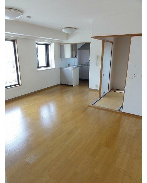 その他設備　室内エアコン付き♪