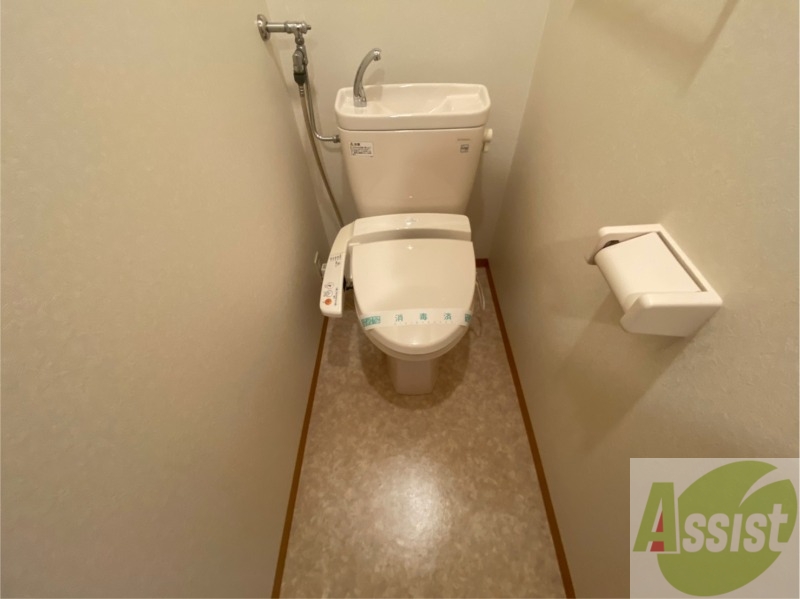 トイレ　トイレです。ウォシュレット付を探している方、おすすめです。