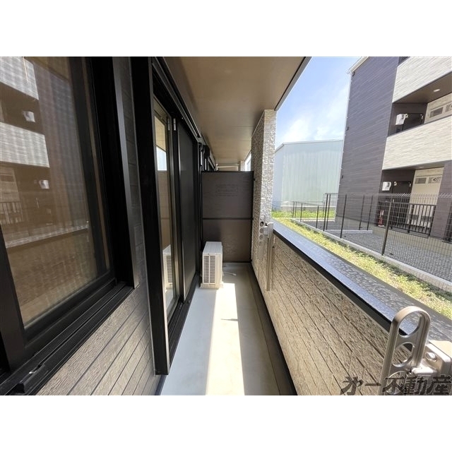 バルコニー　バルコニー