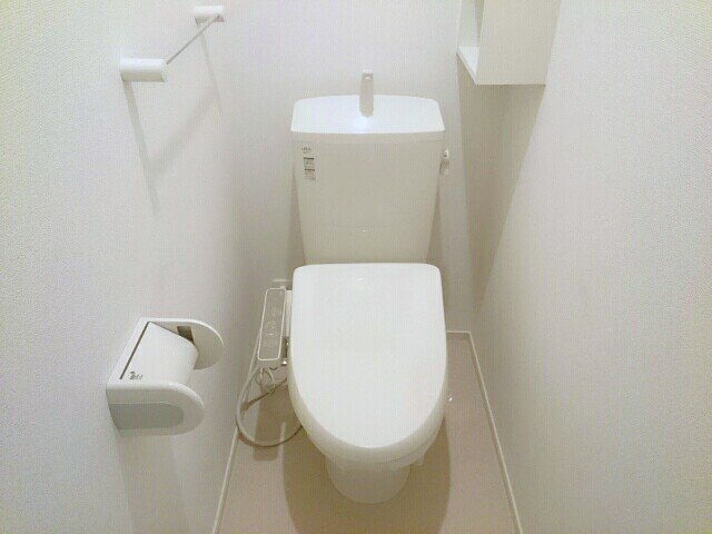トイレ　清潔感のあるトイレです
