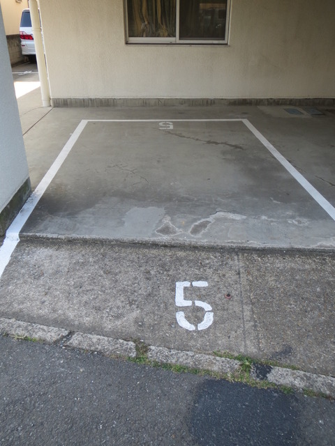 駐車場　駐車場
