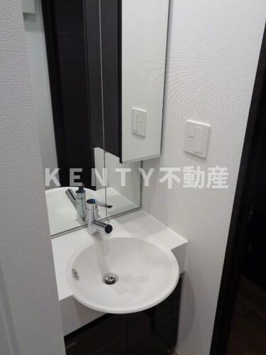 洗面設備　コンパクトで使いやすい洗面所